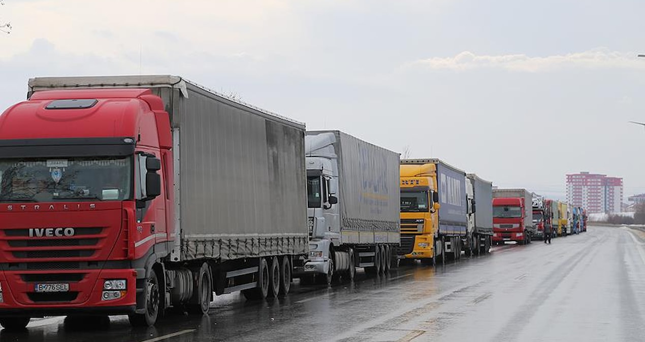 Türkiye’den Kazakistan plakalı araçlara yeni taşıma izni
